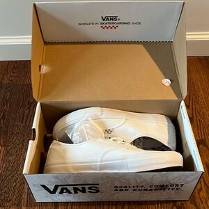 Vans White Sneakerss